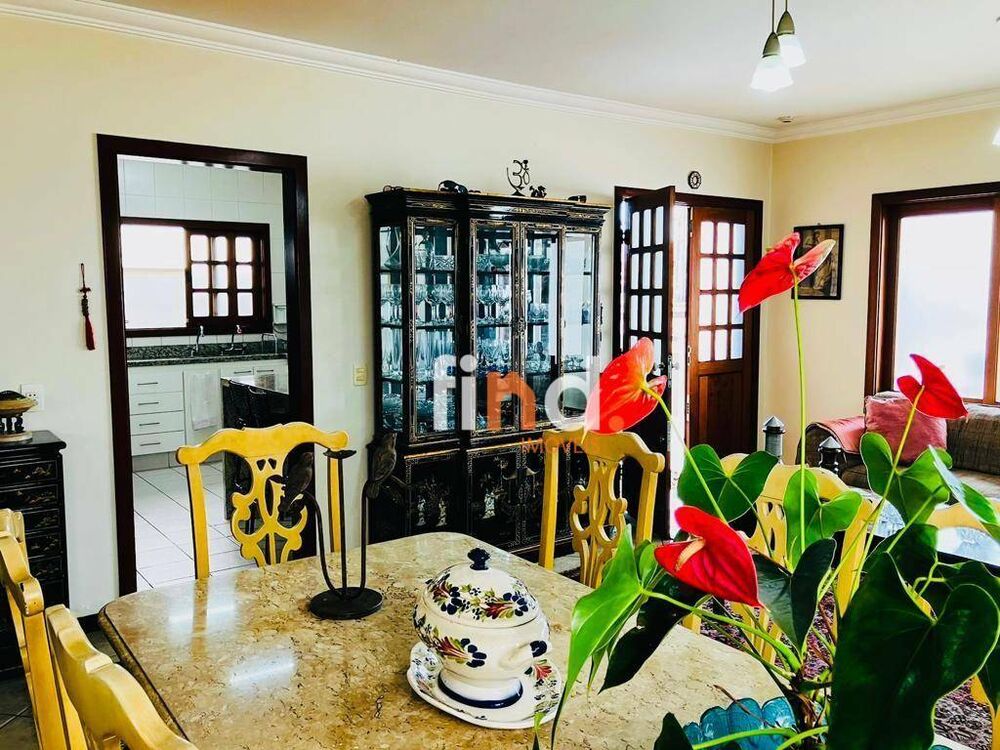 Casa de Condomínio à venda com 3 quartos, 240m² - Foto 3