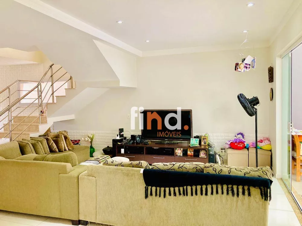 Casa de Condomínio, 4 quartos - Foto 1