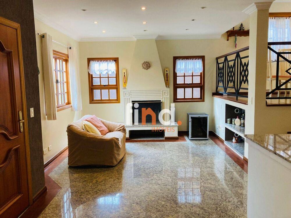 Casa de Condomínio à venda com 3 quartos, 318m² - Foto 1