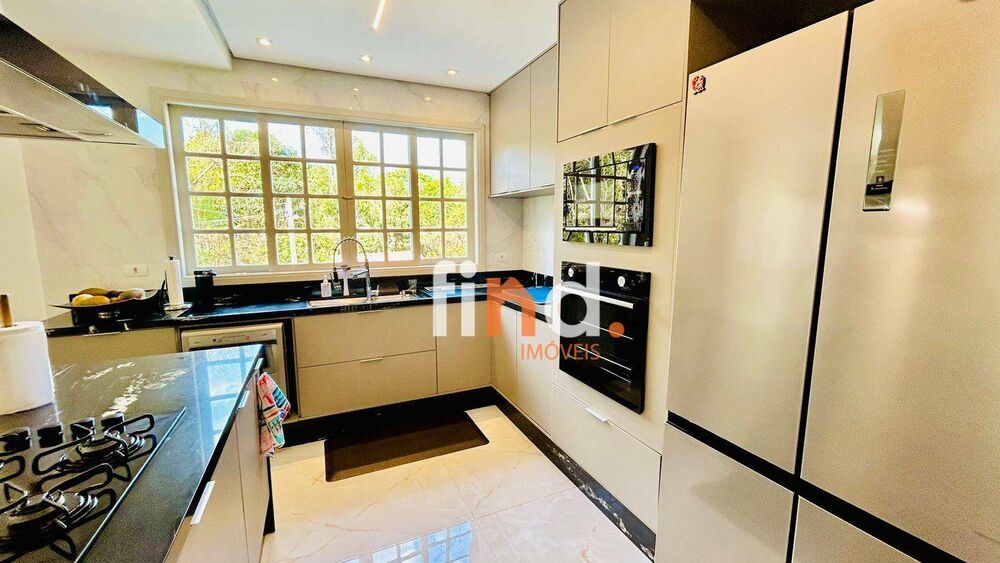 Casa de Condomínio à venda com 6 quartos, 360m² - Foto 1