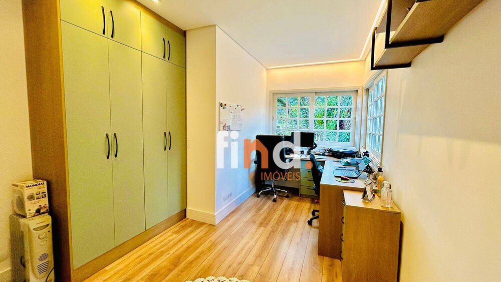 Casa de Condomínio à venda com 6 quartos, 360m² - Foto 3