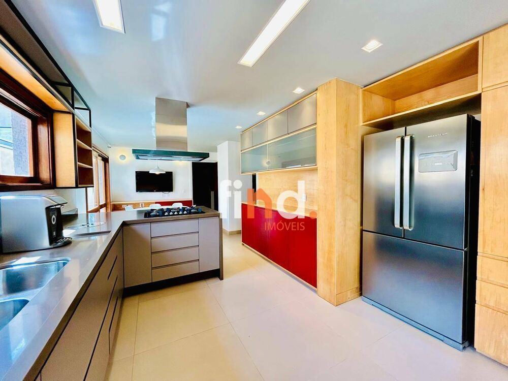 Casa de Condomínio à venda e aluguel com 5 quartos, 250m² - Foto 3