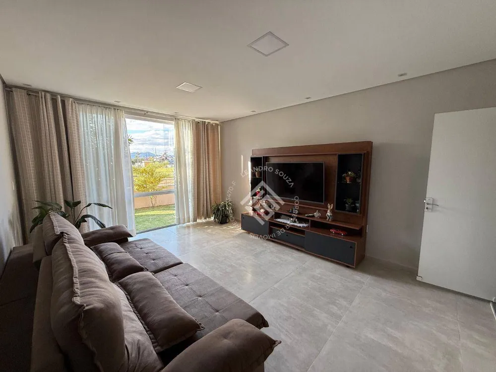 Casa, 3 quartos, 173 m² - Foto 2