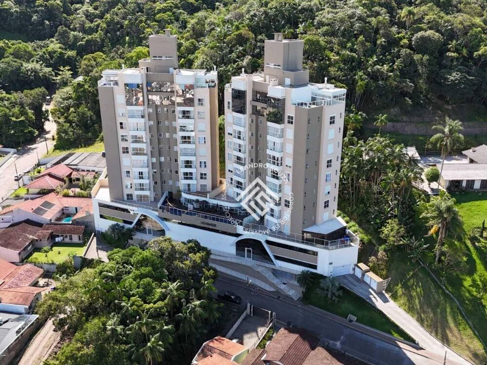 Apartamento à venda com 3 quartos - Foto 1