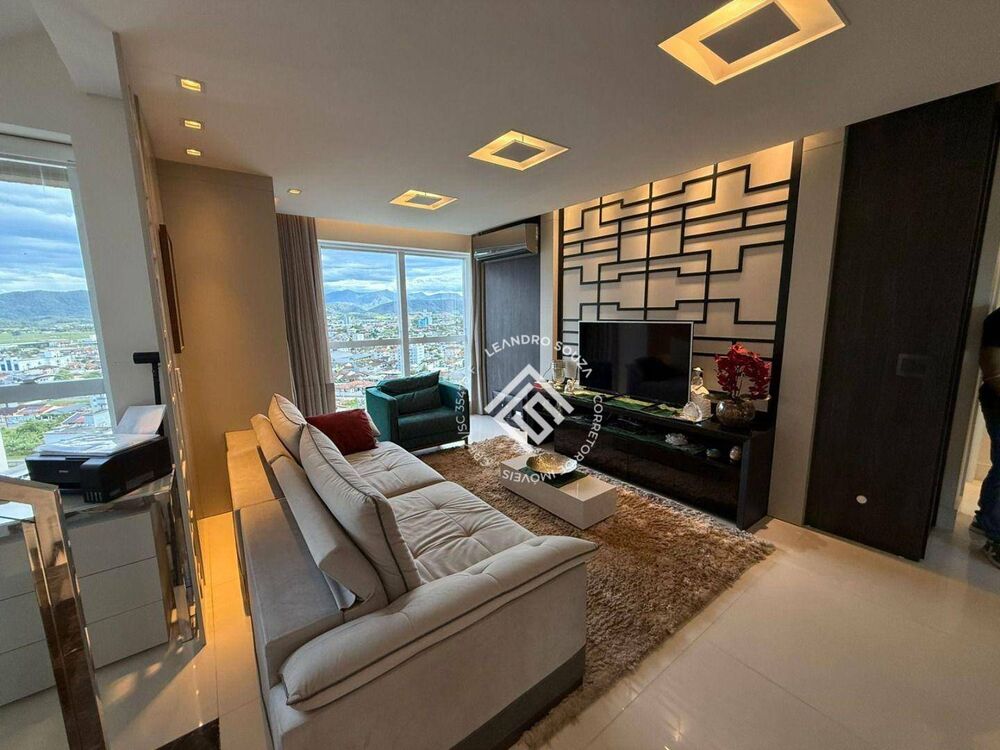 Apartamento à venda com 3 quartos - Foto 4