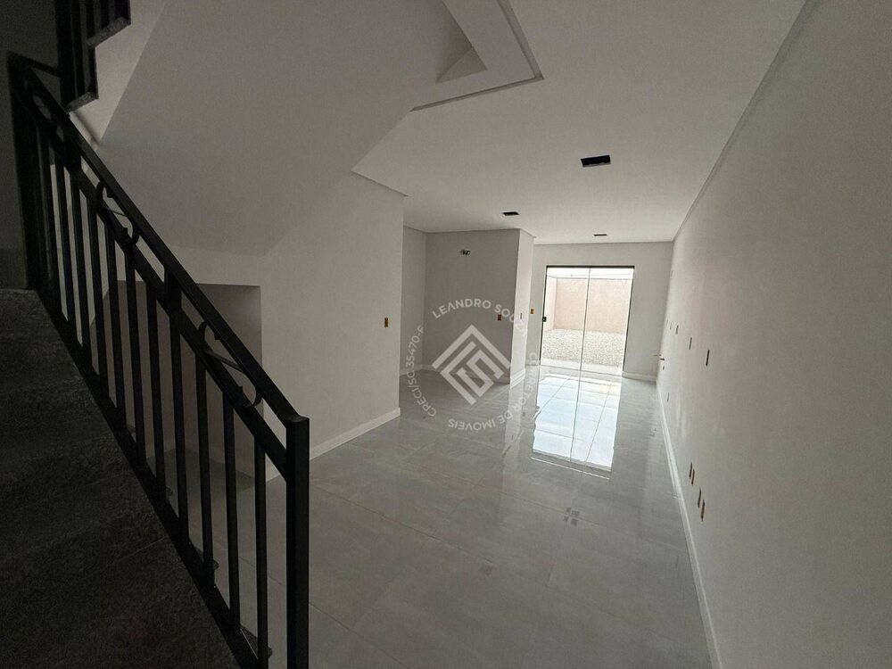 Sobrado à venda com 3 quartos, 112m² - Foto 4