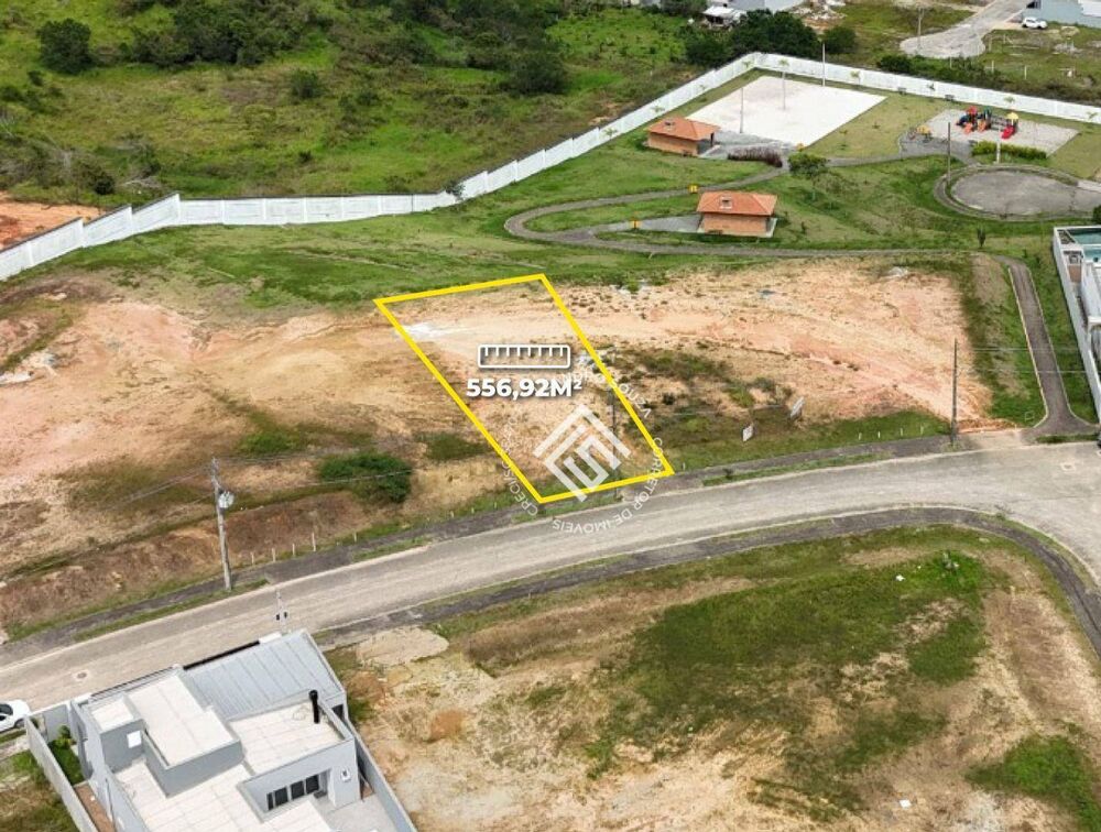 Loteamento e Condomínio à venda, 556M2 - Foto 1