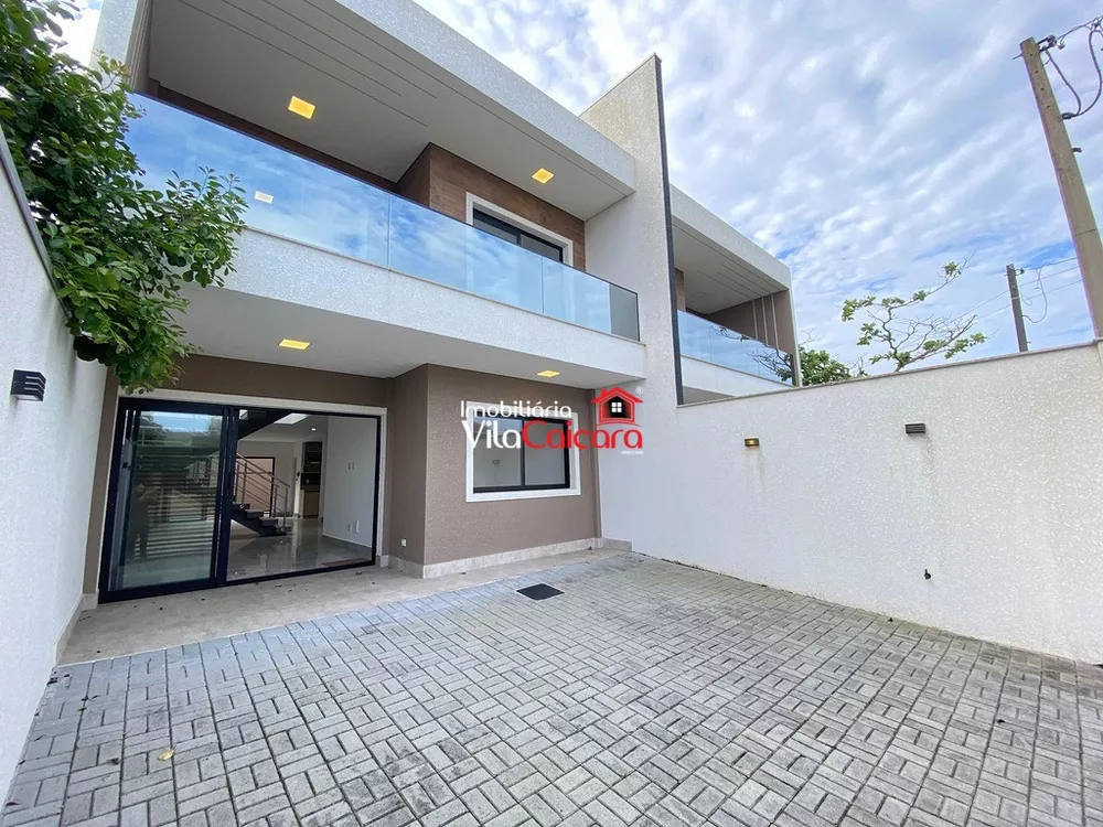 Casa à venda com 3 quartos, 81m² - Foto 1