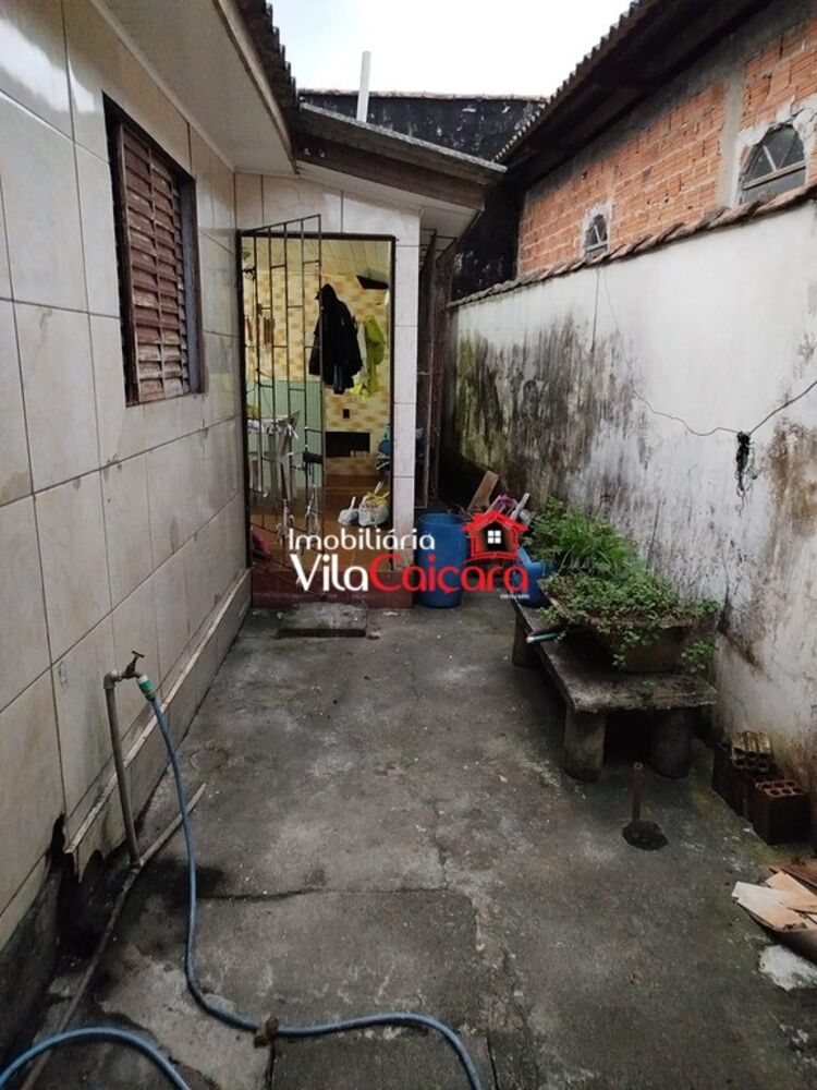 Casa à venda com 4 quartos, 105m² - Foto 2