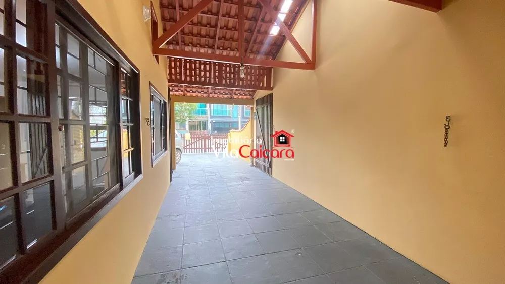 Casa à venda com 4 quartos, 227m² - Foto 3