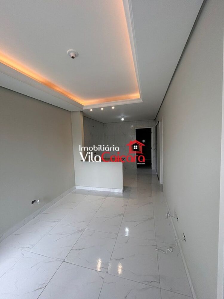 Casa à venda com 2 quartos, 50m² - Foto 3