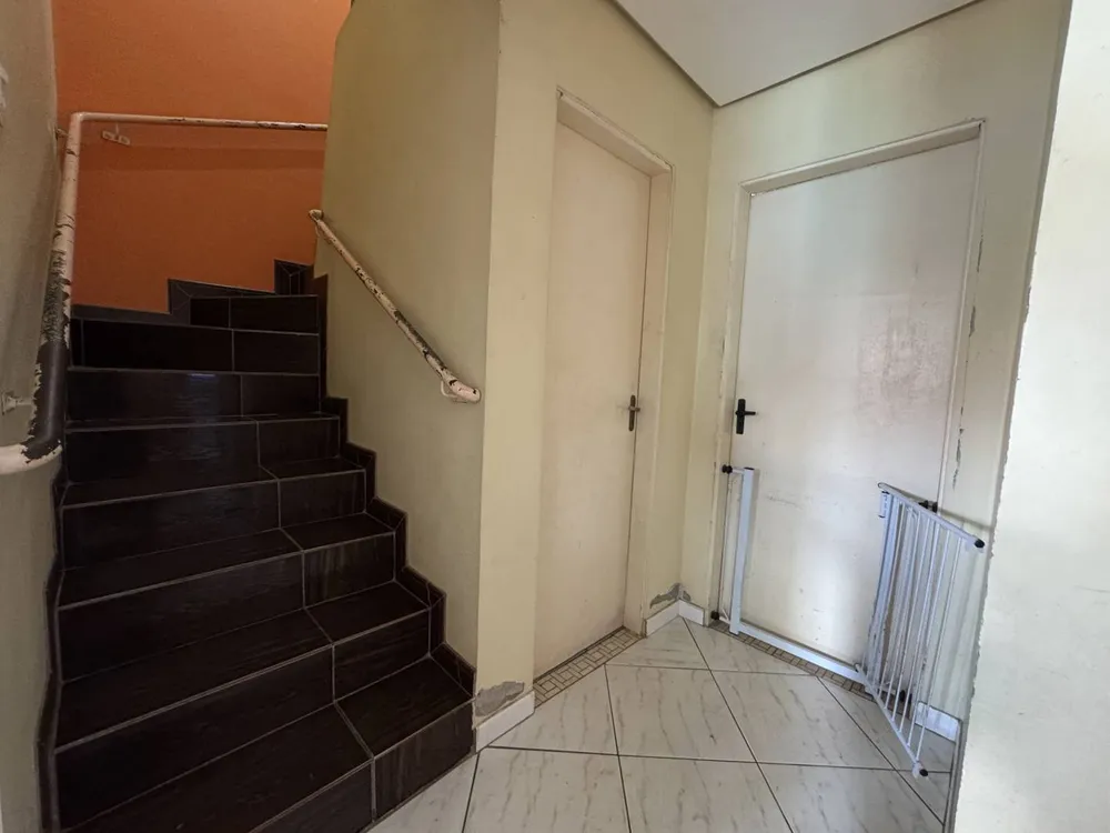 Casa, 4 quartos, 243 m² - Foto 1