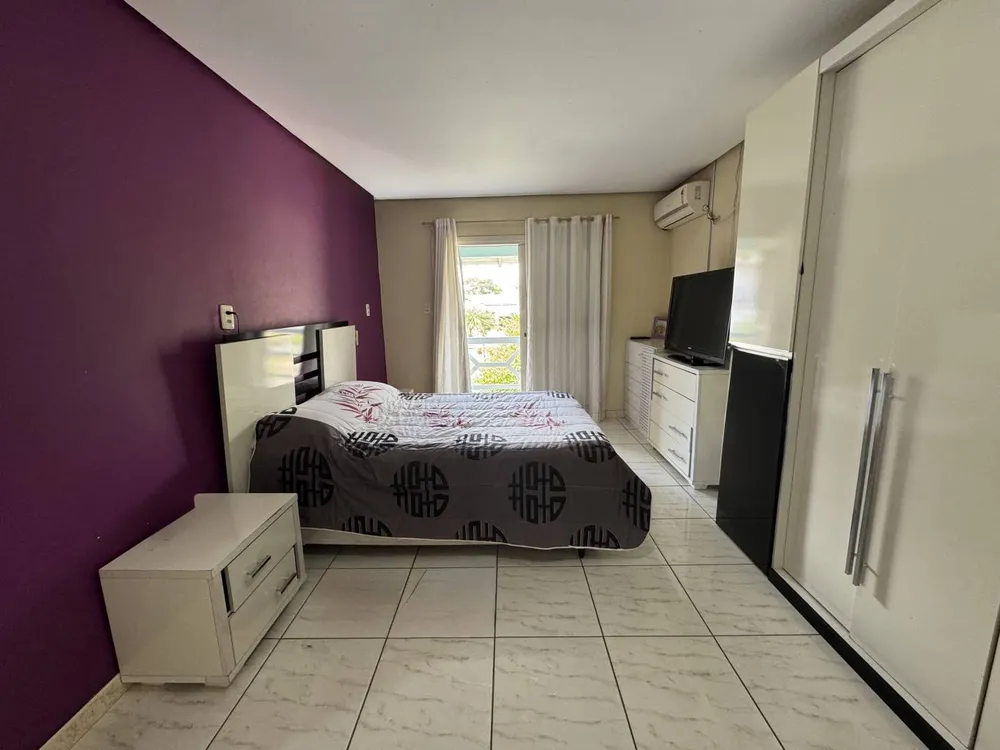 Casa, 4 quartos, 243 m² - Foto 4