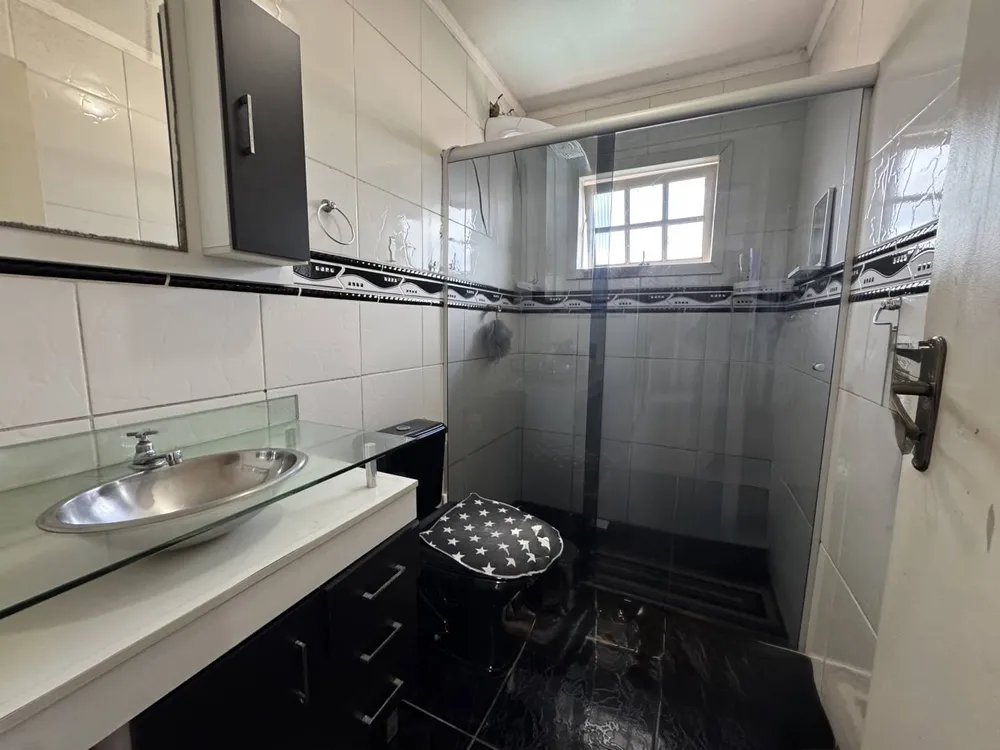 Casa, 4 quartos, 243 m² - Foto 2