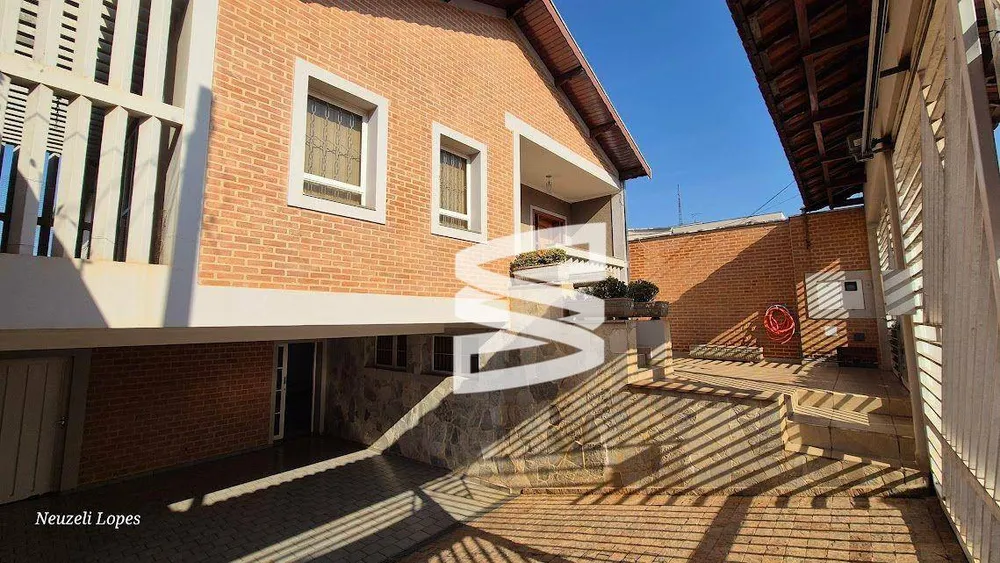 Casa, 3 quartos, 224 m² - Foto 2