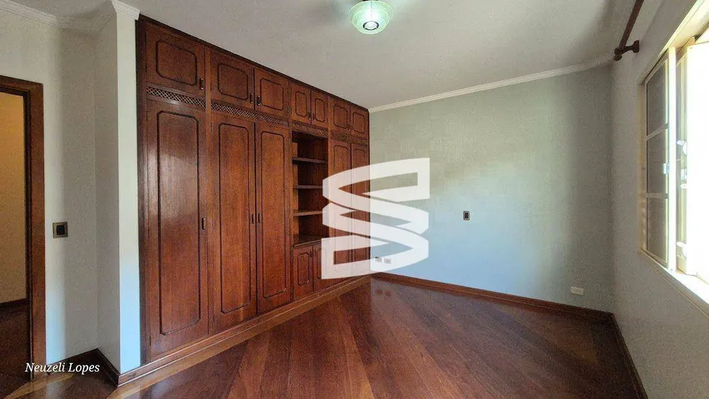 Casa, 3 quartos, 224 m² - Foto 9
