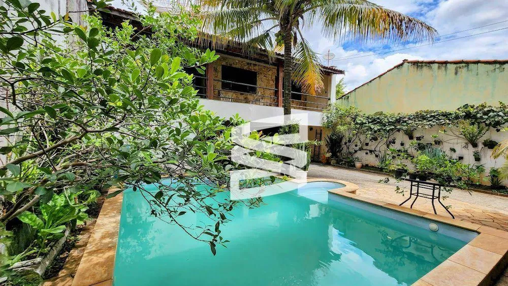 Casa, 3 quartos, 182 m² - Foto 1