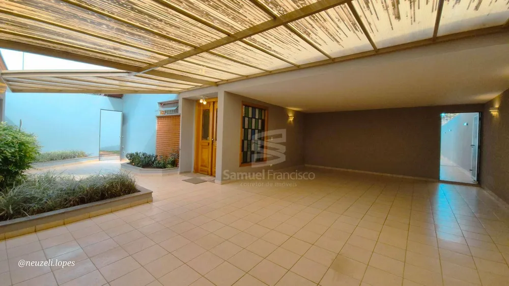 Casa, 3 quartos, 241 m² - Foto 4