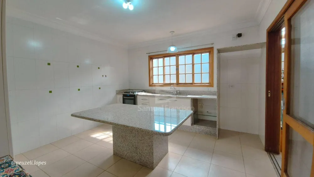 Casa, 3 quartos, 241 m² - Foto 10
