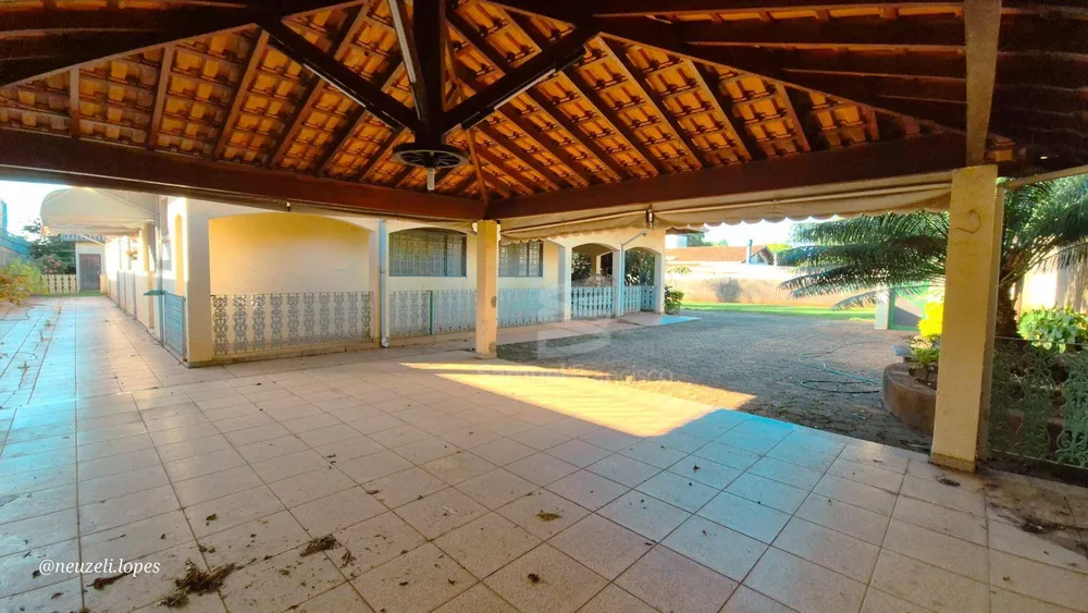 Chácara, 4 quartos, 2975 m² - Foto 2
