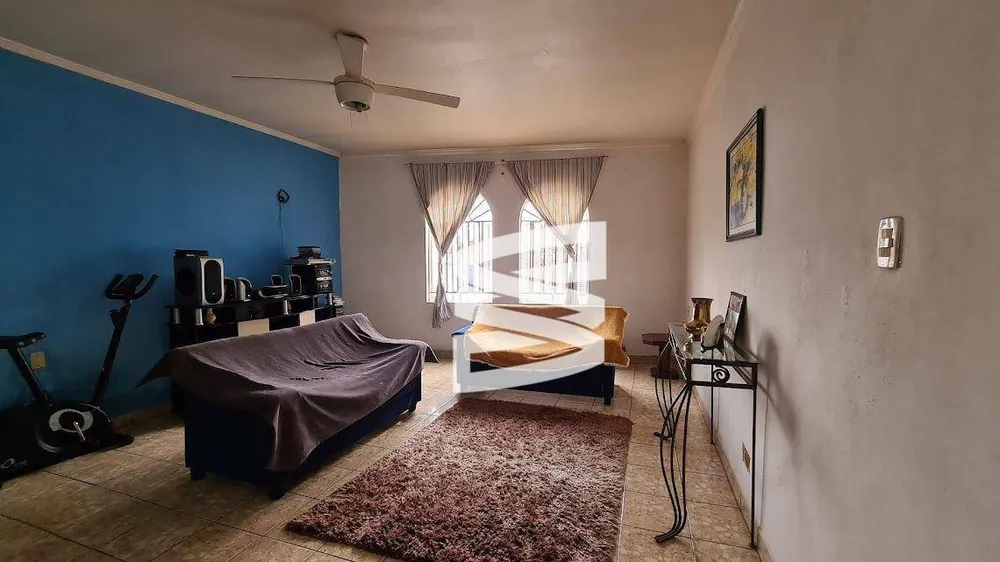 Casa, 3 quartos, 200 m² - Foto 1
