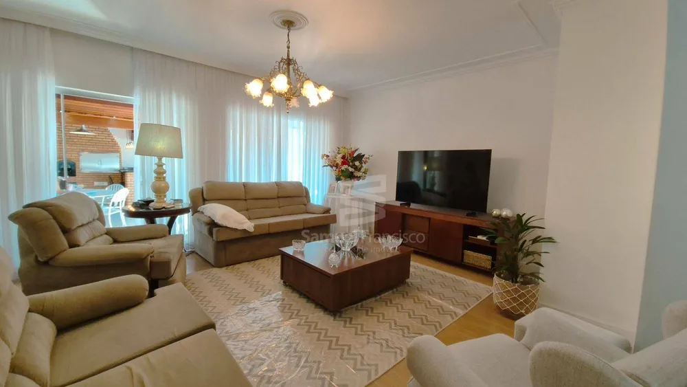 Casa, 3 quartos, 250 m² - Foto 3