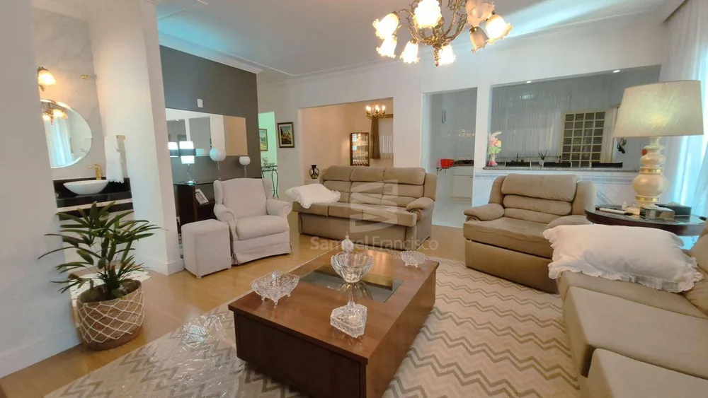 Casa, 3 quartos, 250 m² - Foto 2