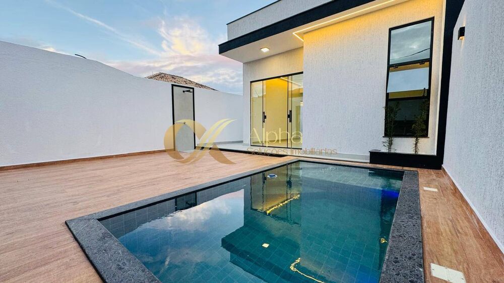 Casa à venda com 2 quartos, 60m² - Foto 1