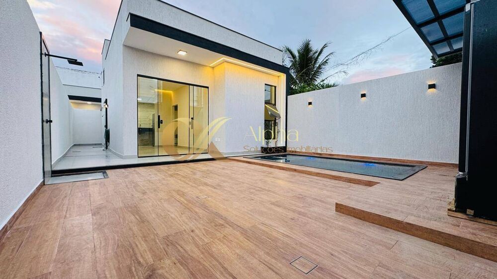 Casa à venda com 2 quartos, 60m² - Foto 2