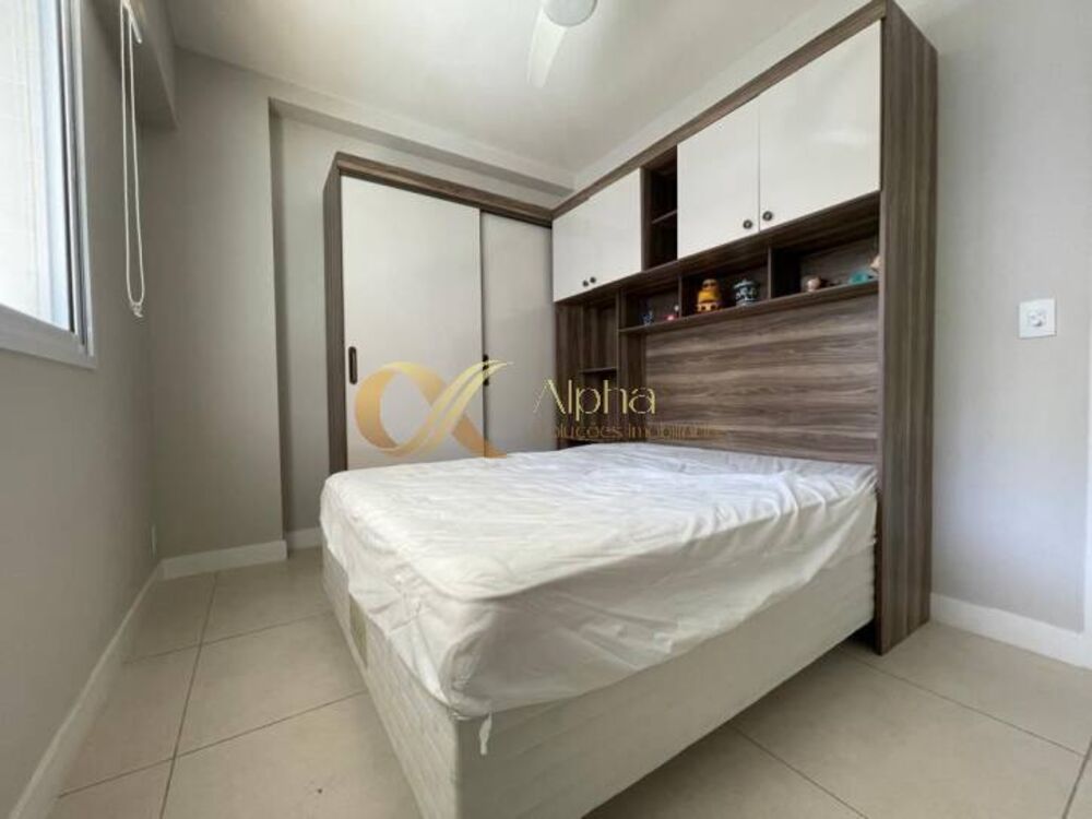 Apartamento à venda com 3 quartos, 135m² - Foto 3