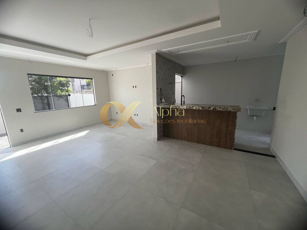 Casa à venda com 3 quartos, 95m² - Foto 4