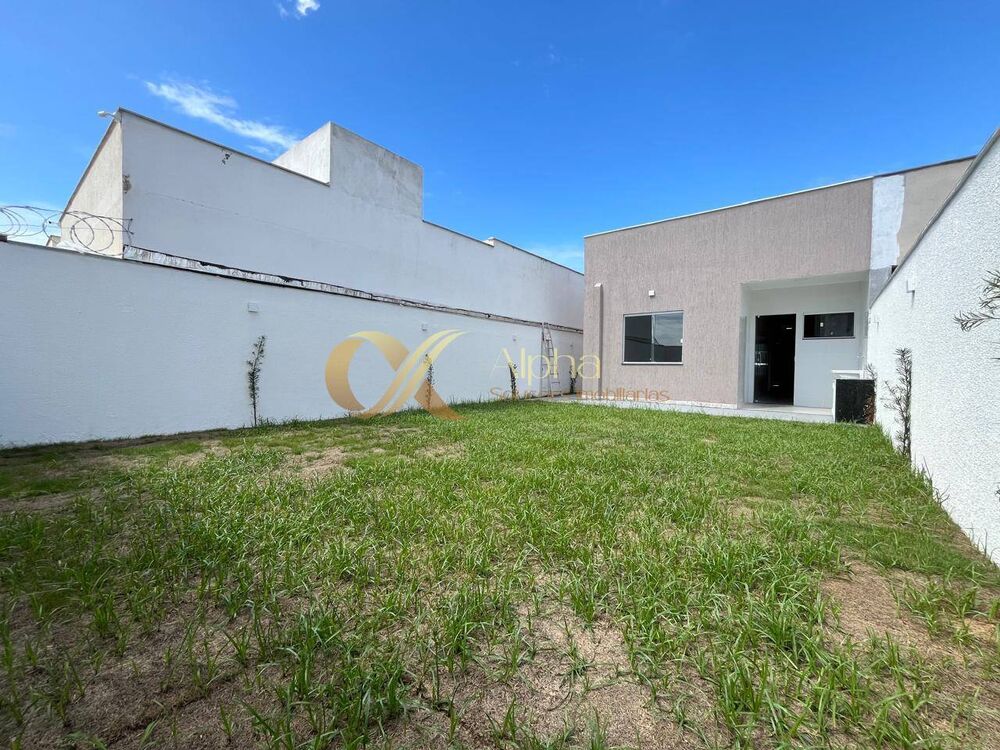 Casa à venda com 2 quartos, 64m² - Foto 4
