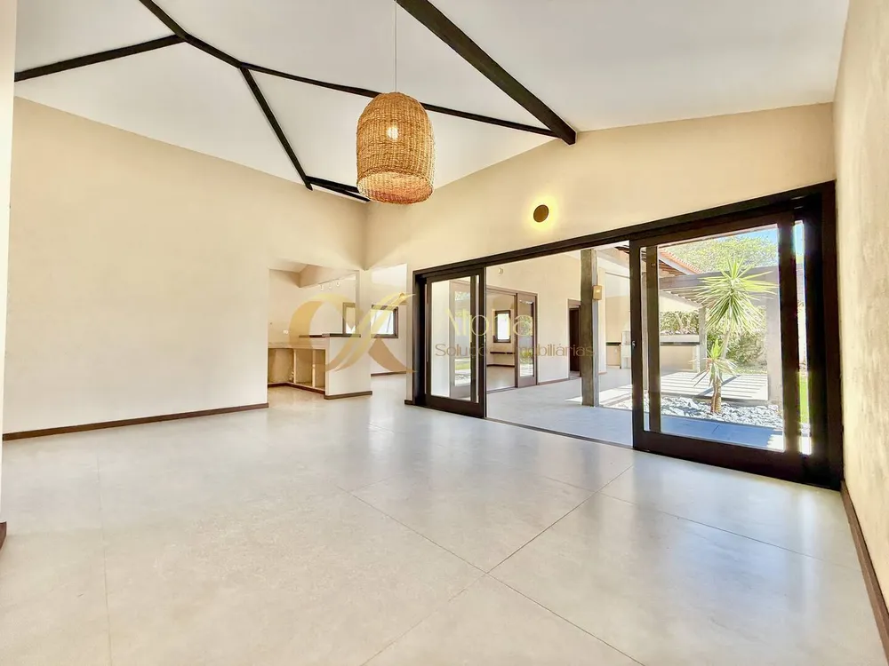 Casa, 4 quartos, 242 m² - Foto 3