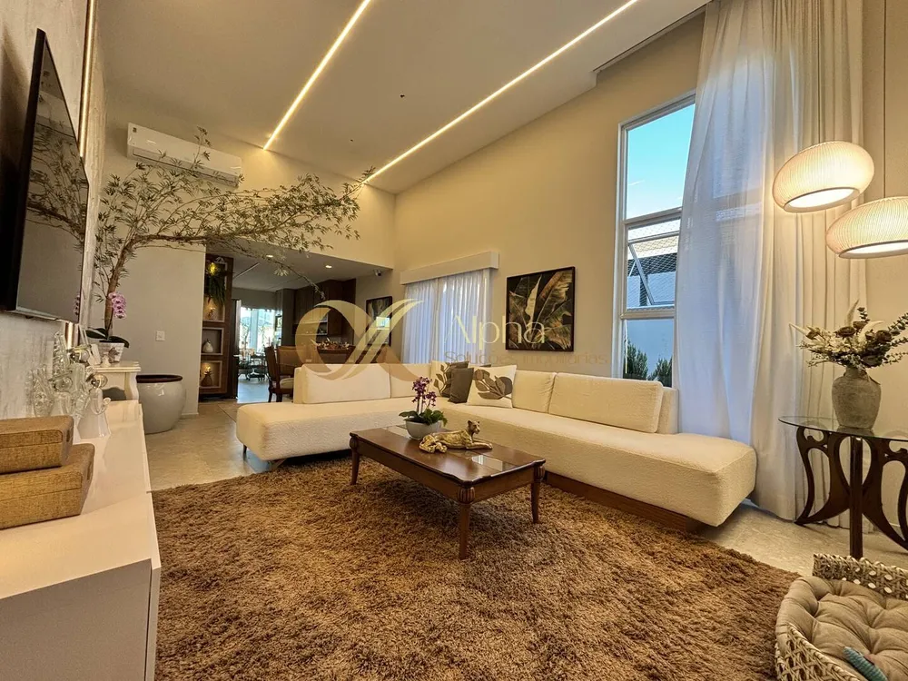 Casa, 3 quartos, 361 m² - Foto 1