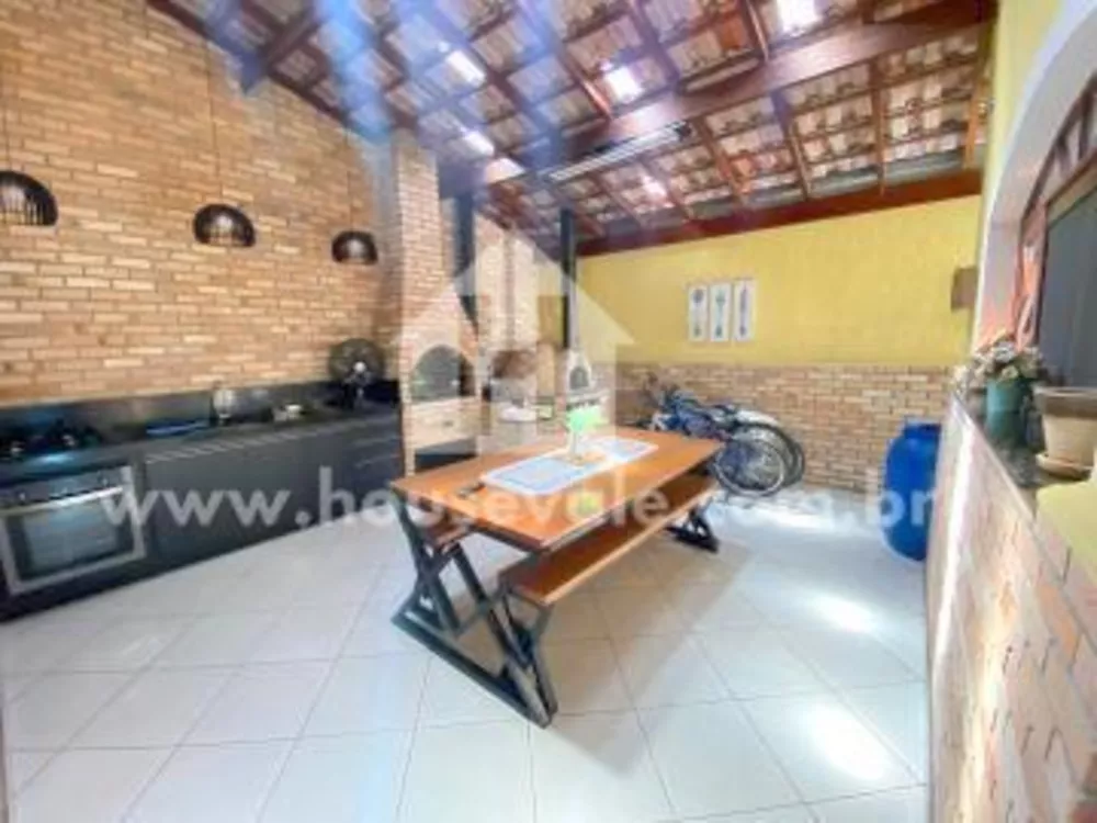 Sobrado à venda com 3 quartos, 160m² - Foto 2