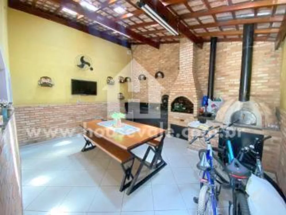 Sobrado à venda com 3 quartos, 160m² - Foto 1