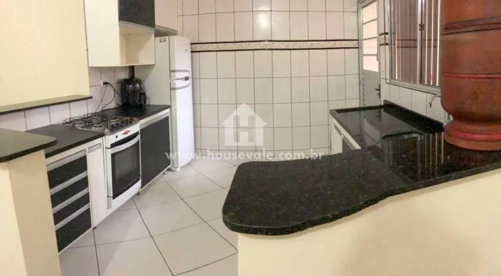 Casa à venda com 2 quartos, 75m² - Foto 4