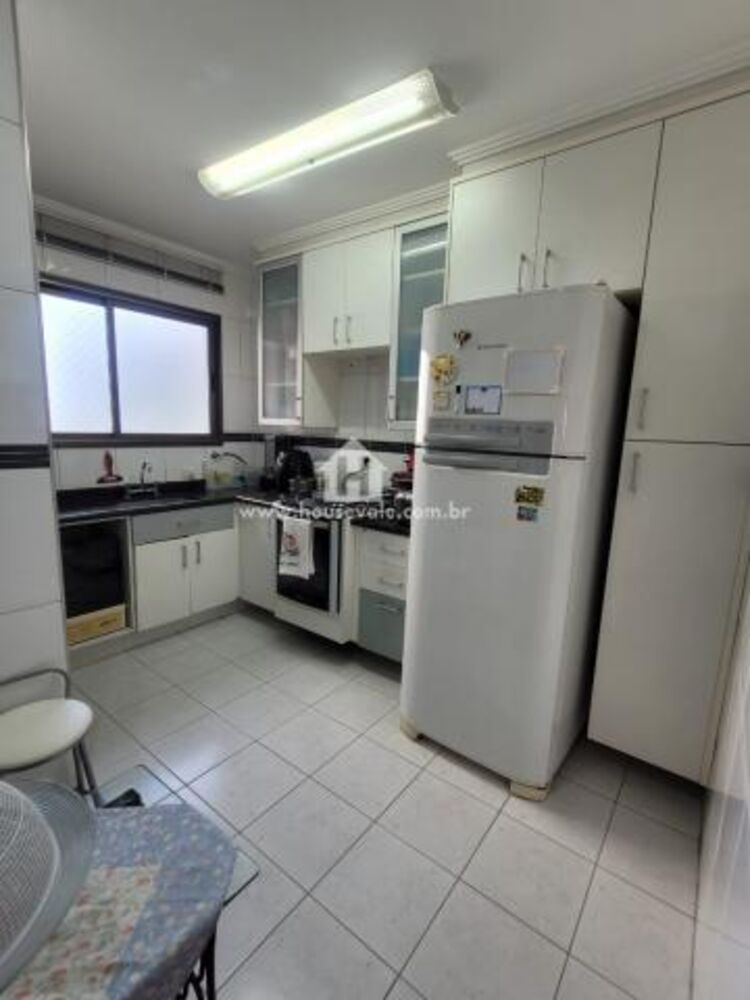 Apartamento à venda com 3 quartos, 98m² - Foto 3