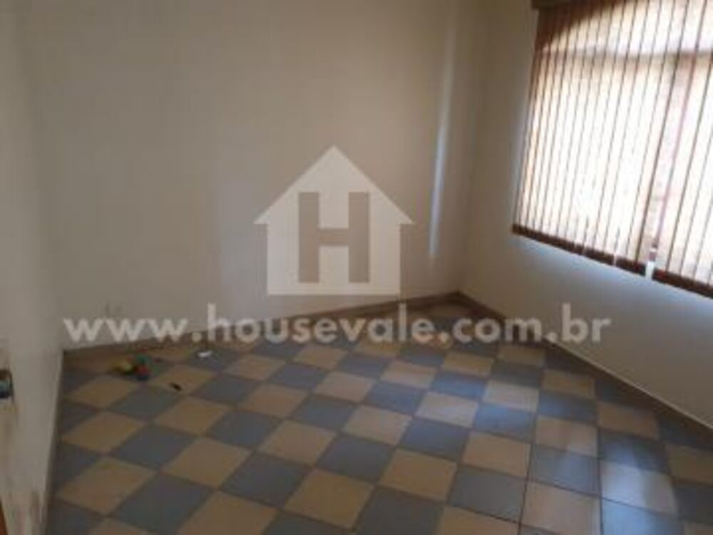 Sobrado à venda com 3 quartos, 290m² - Foto 2