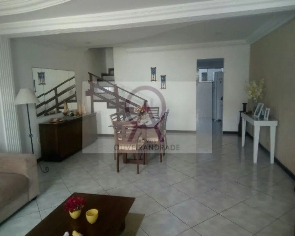 Casa, 3 quartos, 255 m² - Foto 1