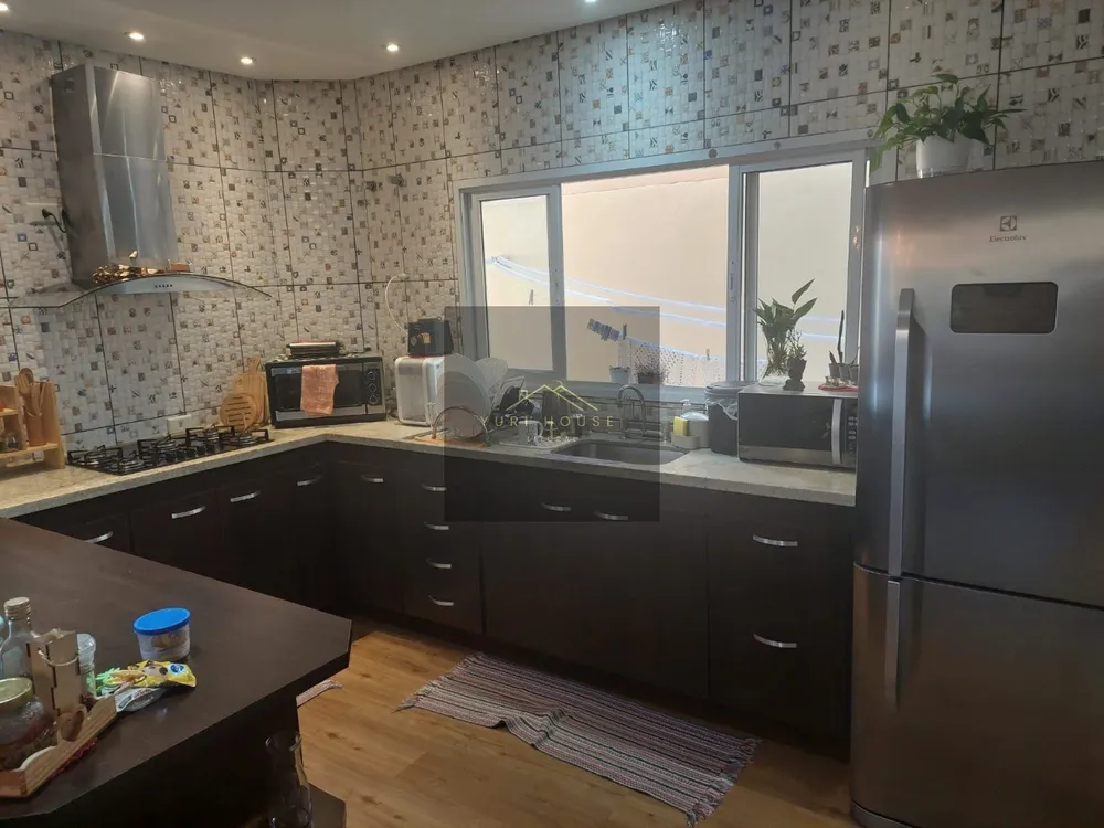Casa, 3 quartos, 215 m² - Foto 4