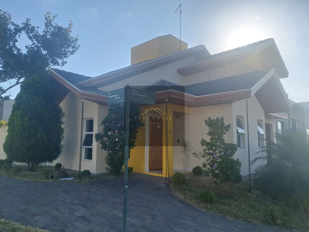 Casa, 3 quartos, 215 m² - Foto 1