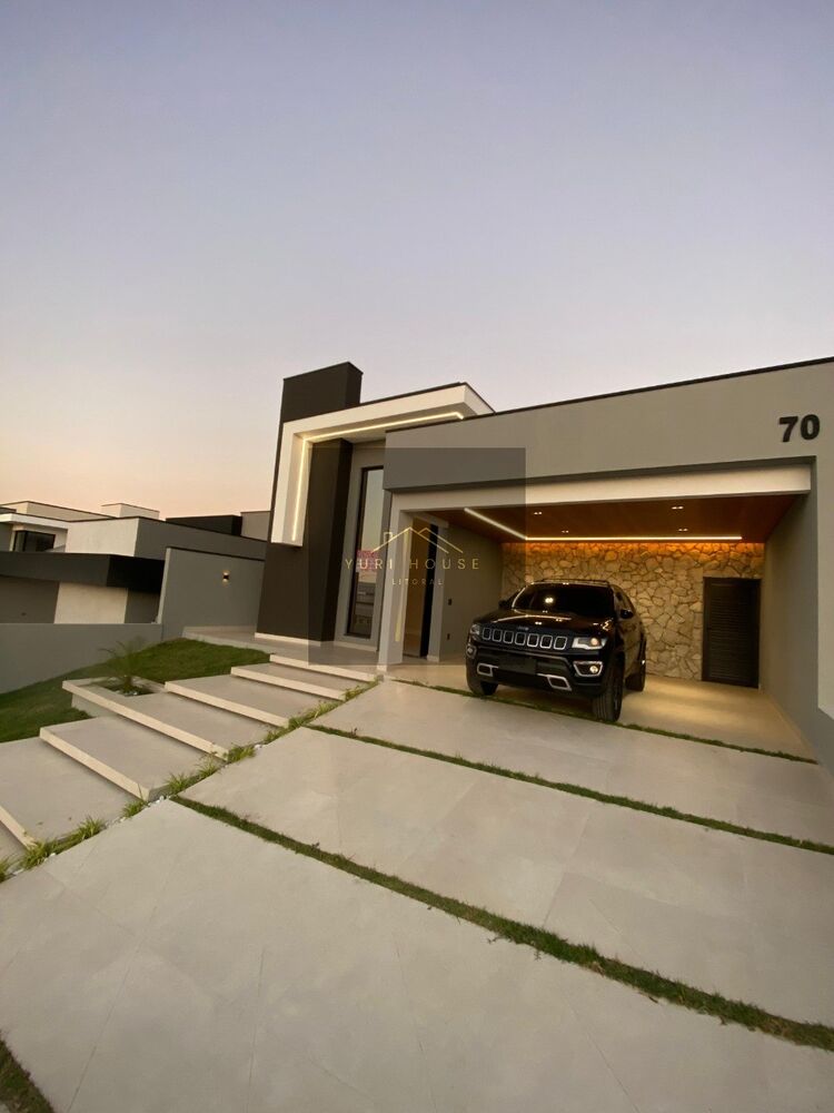 Casa à venda com 3 quartos, 185m² - Foto 1
