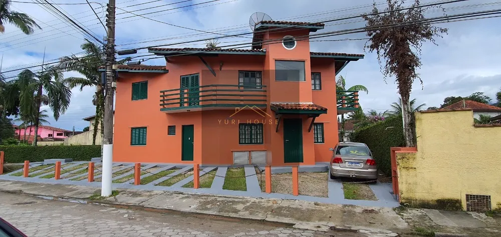 Casa, 6 quartos, 157 m² - Foto 1