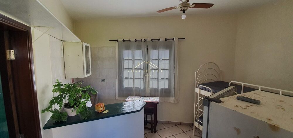 Casa, 6 quartos, 157 m² - Foto 1