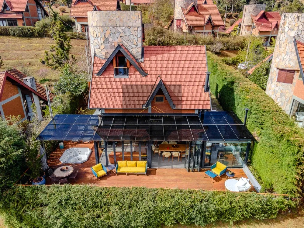 Casa, 3 quartos, 222 m² - Foto 1