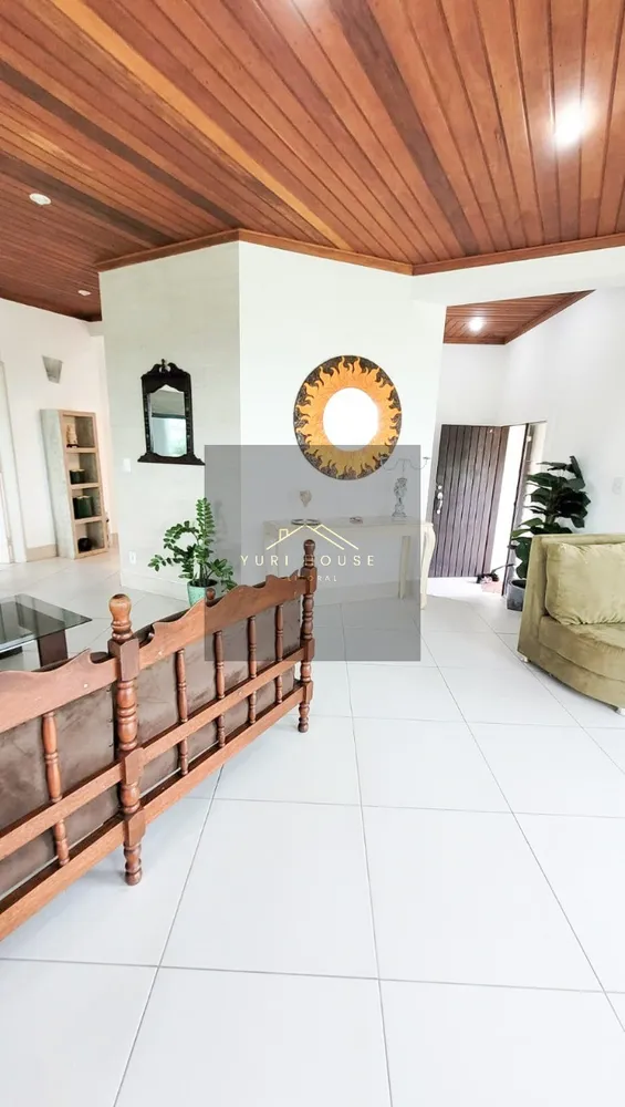 Casa, 3 quartos, 247 m² - Foto 1