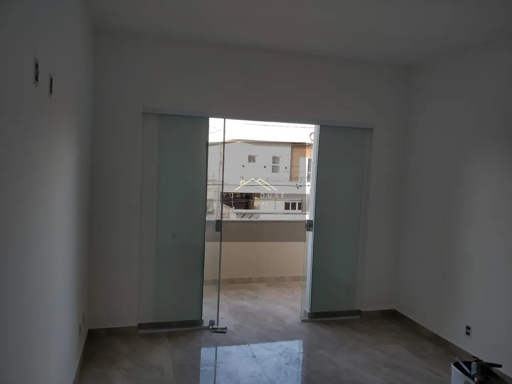 Casa, 4 quartos, 180 m² - Foto 2