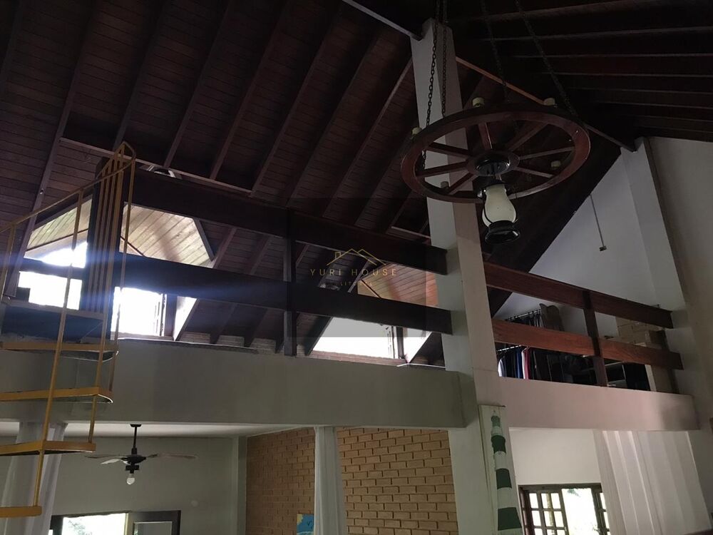 Casa à venda com 2 quartos, 1100m² - Foto 2