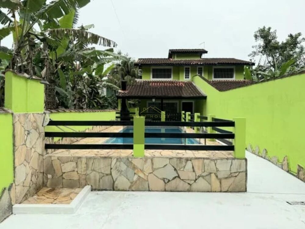 Casa à venda com 6 quartos, 250m² - Foto 2